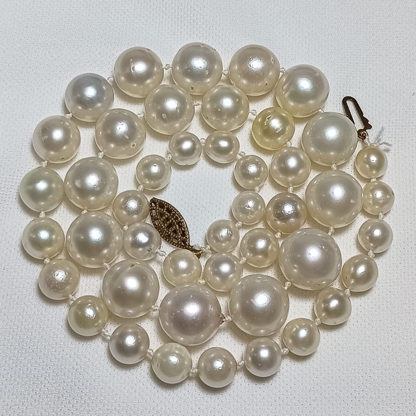 South Sea Pearls 353.15 Carat Hirco Lab Certified 0600012515